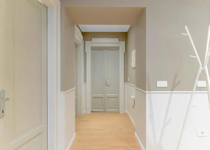 Vitruvio Palace - La Vista Apartments